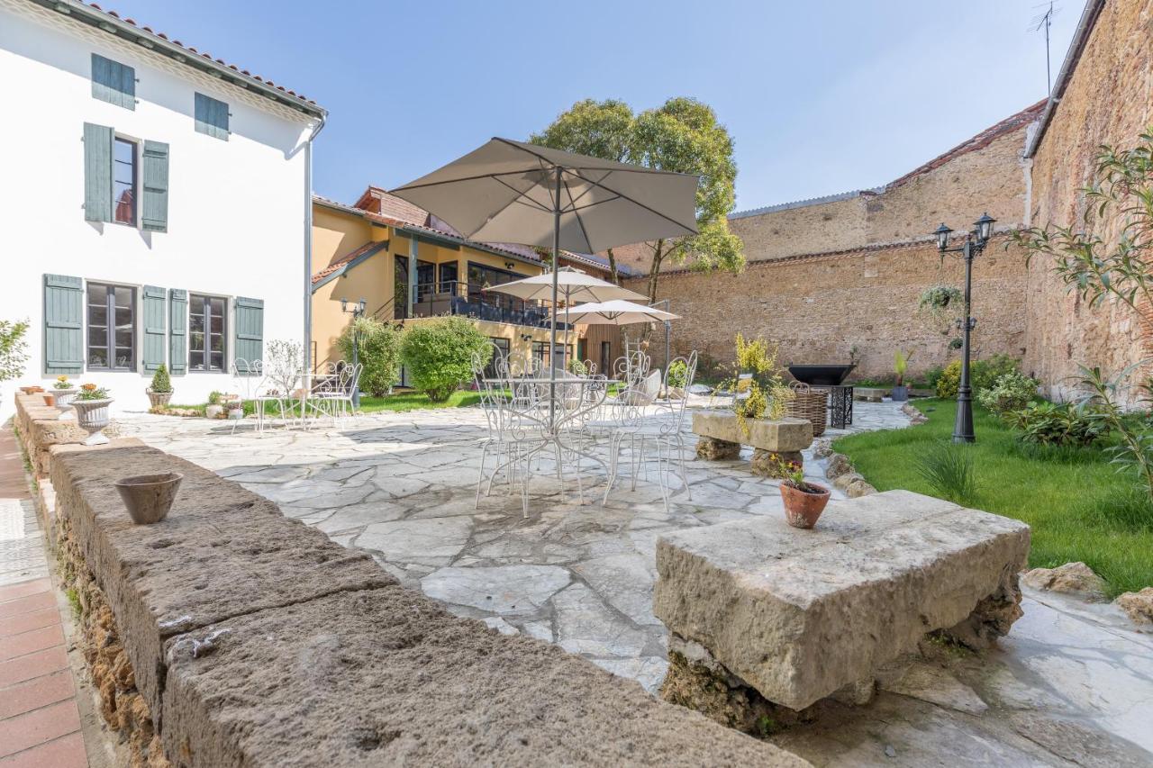Le Logis D'Augustin Bed & Breakfast Мон дьо Марсан Екстериор снимка
