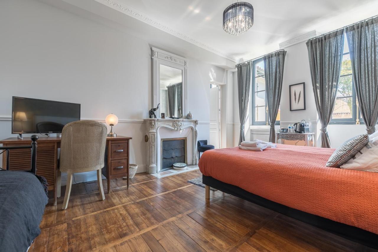 Le Logis D'Augustin Bed & Breakfast Мон дьо Марсан Екстериор снимка