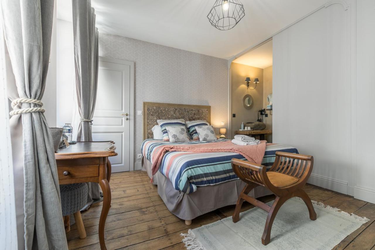 Le Logis D'Augustin Bed & Breakfast Мон дьо Марсан Екстериор снимка